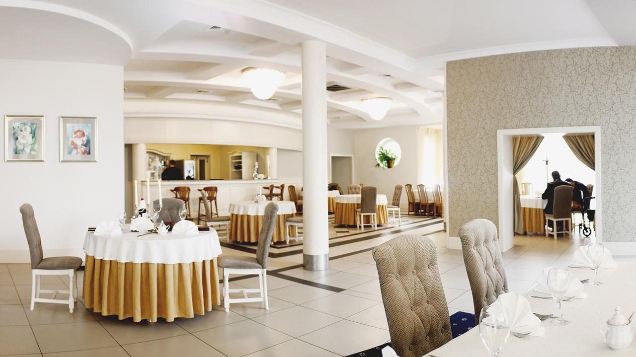 Hotel Malwa Ostrów Wielkopolski Exterior foto